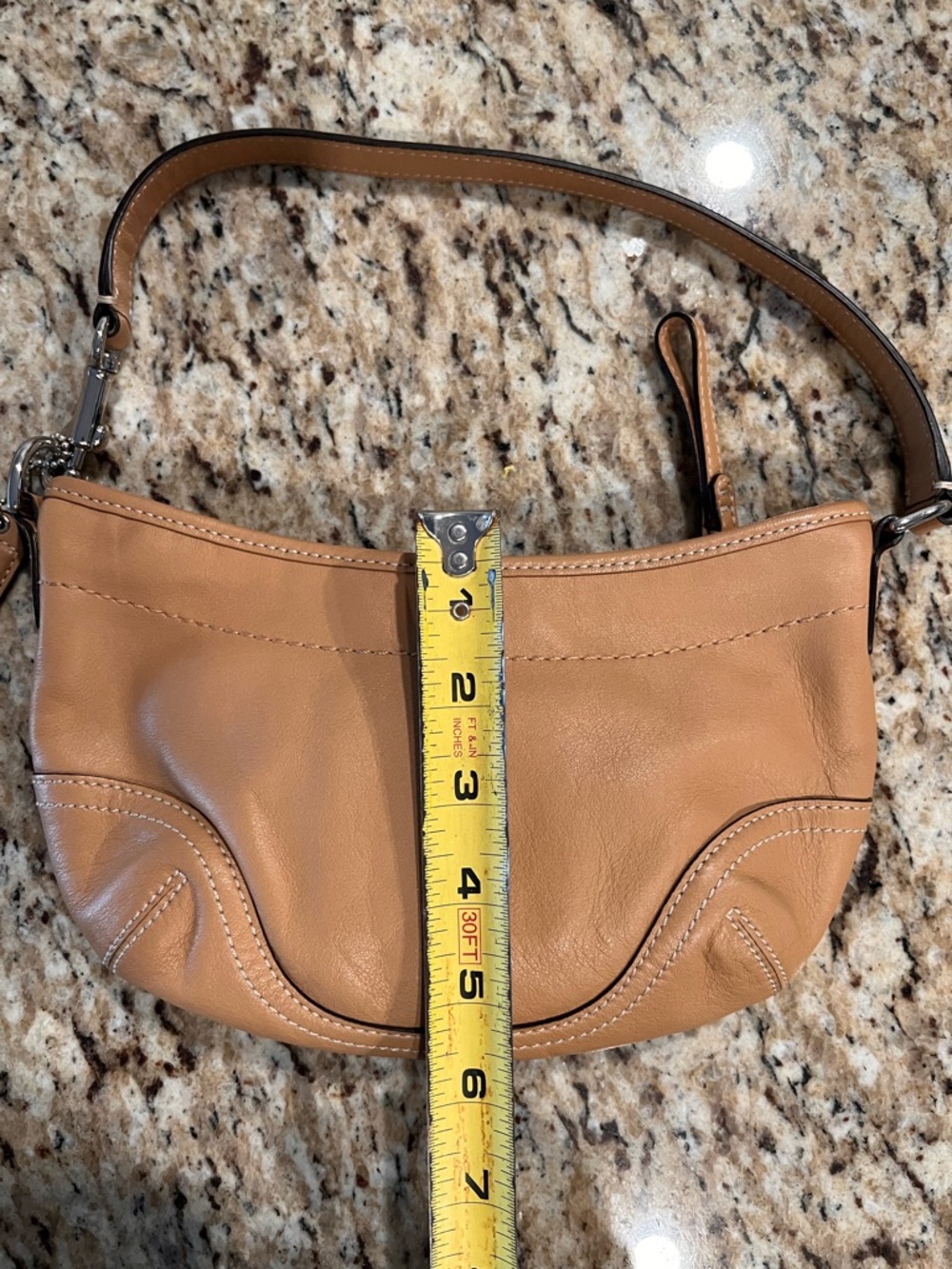 Vintage Coach Tan Leather small handbag - Picture 7 of 8